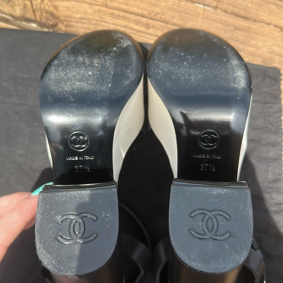 Chanel shoes - Picture 10 of 10